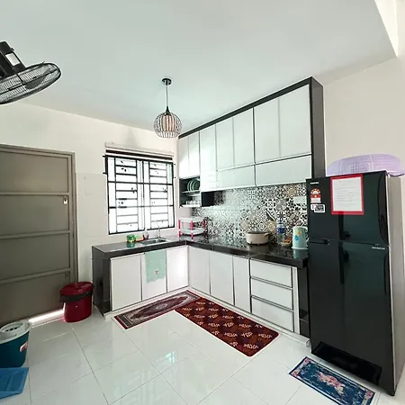 Chempaka Homestay Seri Iskandar Exterior photo