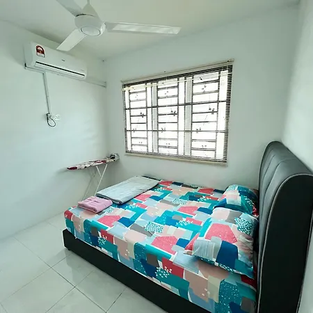 Chempaka Homestay Seri Iskandar Exterior photo