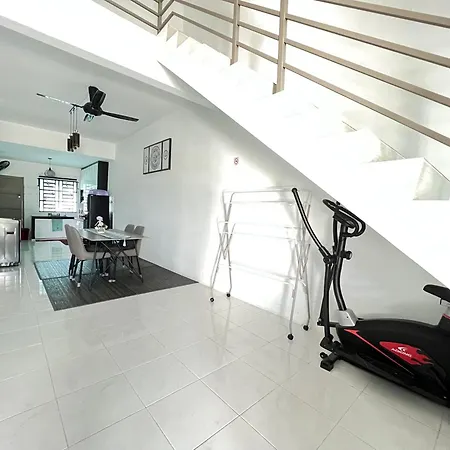 Chempaka Homestay Seri Iskandar Exterior photo